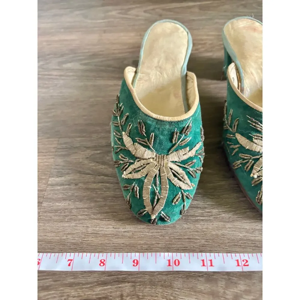 Antique Ottoman Turkish Emerald Velvet Mules Gold Zardozi Embroidery 1900s